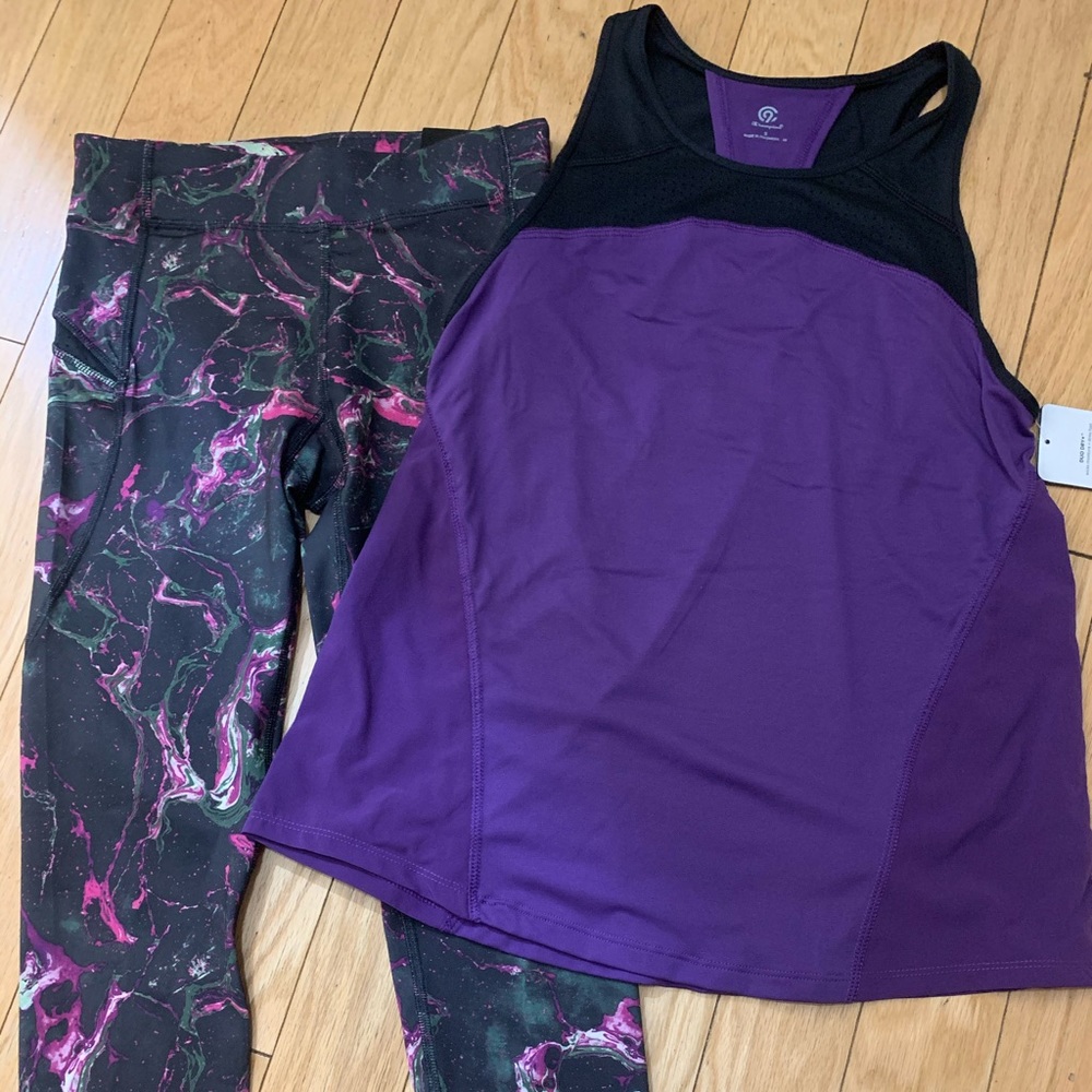 Women’s workout clothes